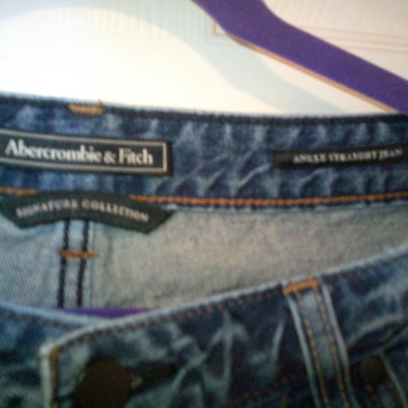 Abercrombie & Fitch Signature Collection 24 Wash (30) - Picture 6 of 6